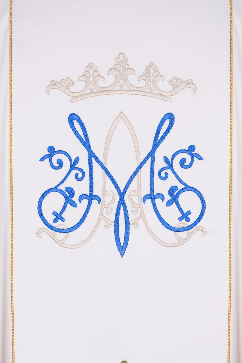 Ecrufarbene Kasel mit der Muttergottes von Tschenstochau