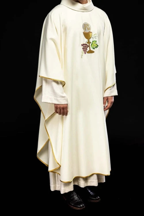 Ecru Chasuble with chalice, cross and grape embroidery — full view