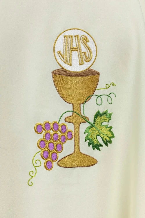 Ecru Chasuble with chalice, cross and grape embroidery — decoration detail