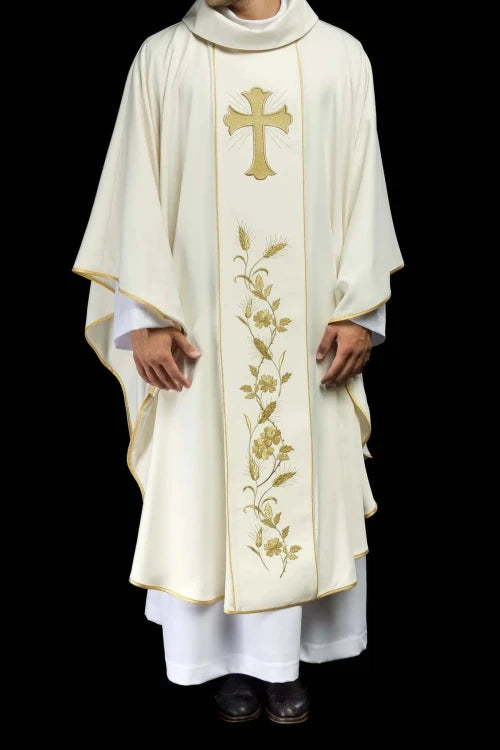 Ecru Chasuble with cross and wheat embroidery — collar detail