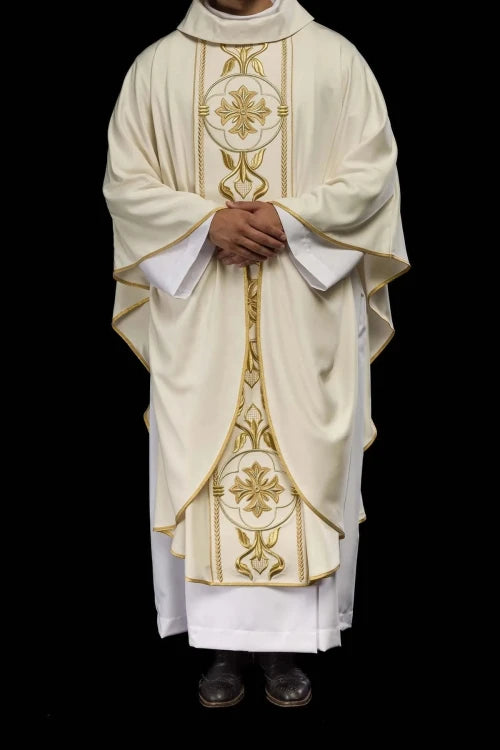 Ecru Chasuble with embroidered band with cross motif – Variant II — fabric detail