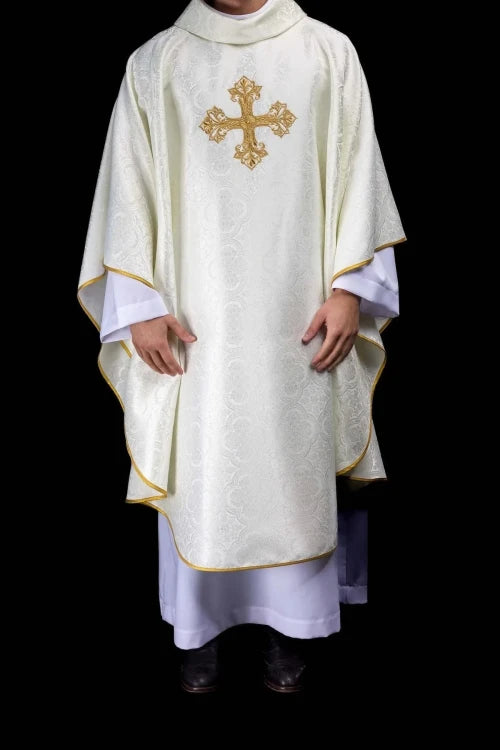 Ecru Chasuble with embroidered cross on jacquard fabric — fabric detail