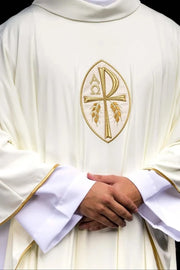 Ecru Chasuble with embroidered cross on Sacrolite knit fabric — front view