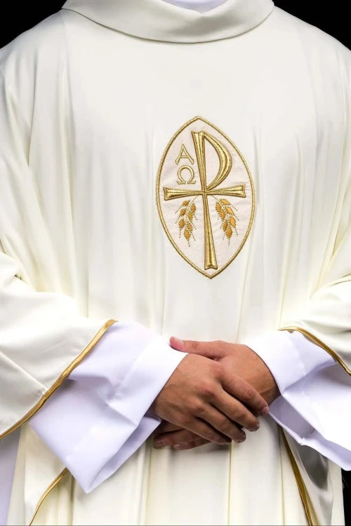 Ecru Chasuble with embroidered cross on Sacrolite knit fabric — front view