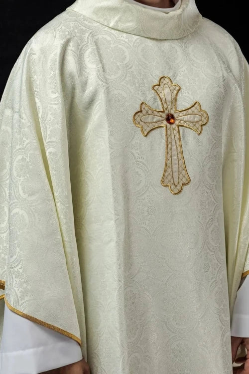 Ecru Chasuble with embroidered cross – Variant II — full view
