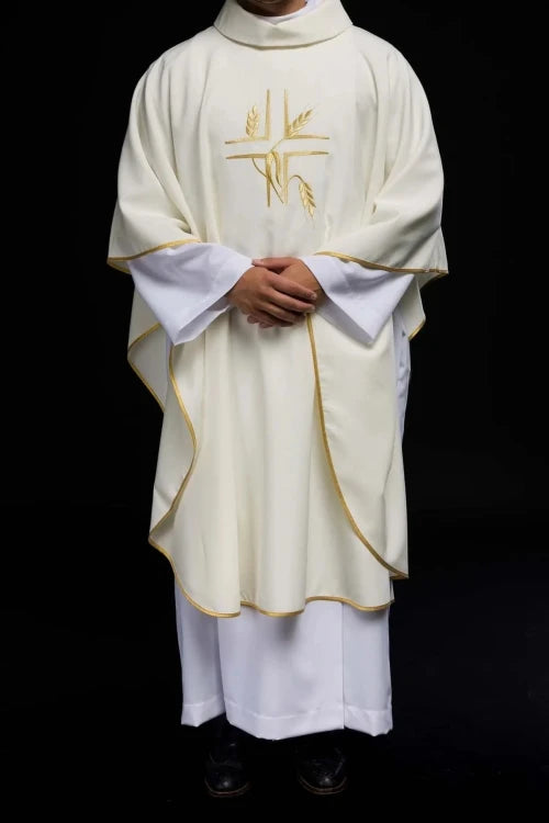 Ecru Chasuble with embroidered cross – Variant III — collar detail