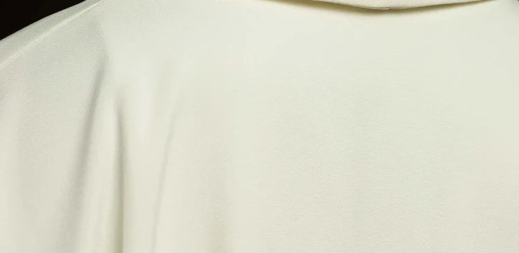 Ecru Chasuble with embroidered cross – Variant IV — close-up detail