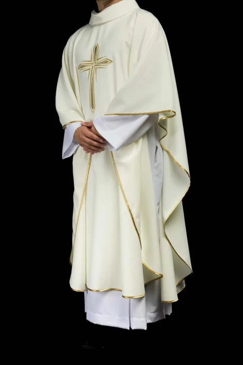 Ecru Chasuble with embroidered cross – Variant IV — collar detail