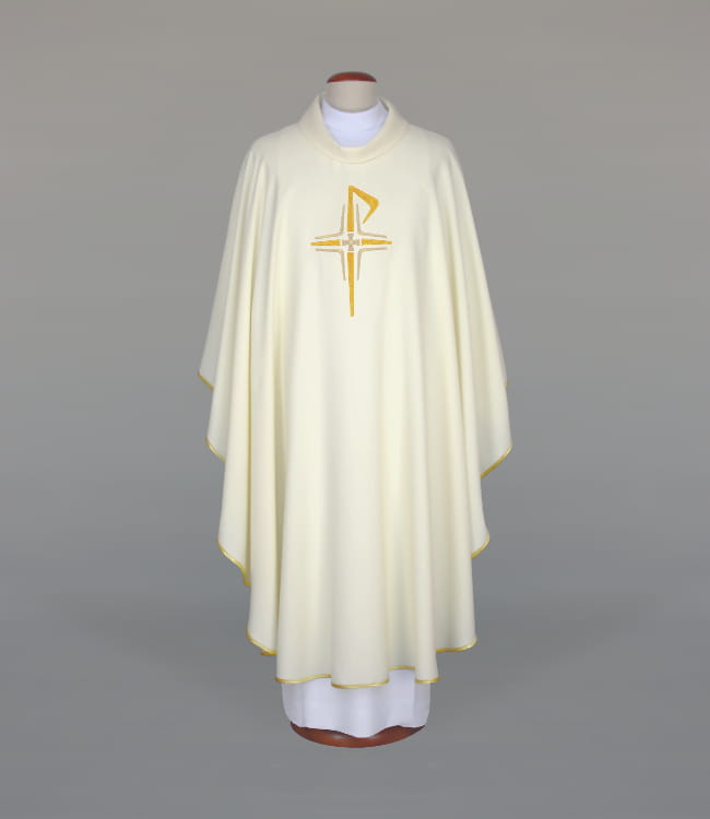 Ecru Chasuble with embroidered decoration – Variant II — front view