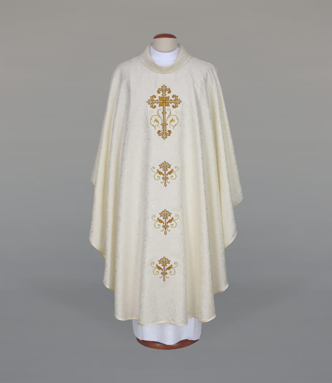 Ecru Chasuble with embroidered decoration – Variant VIII — front view