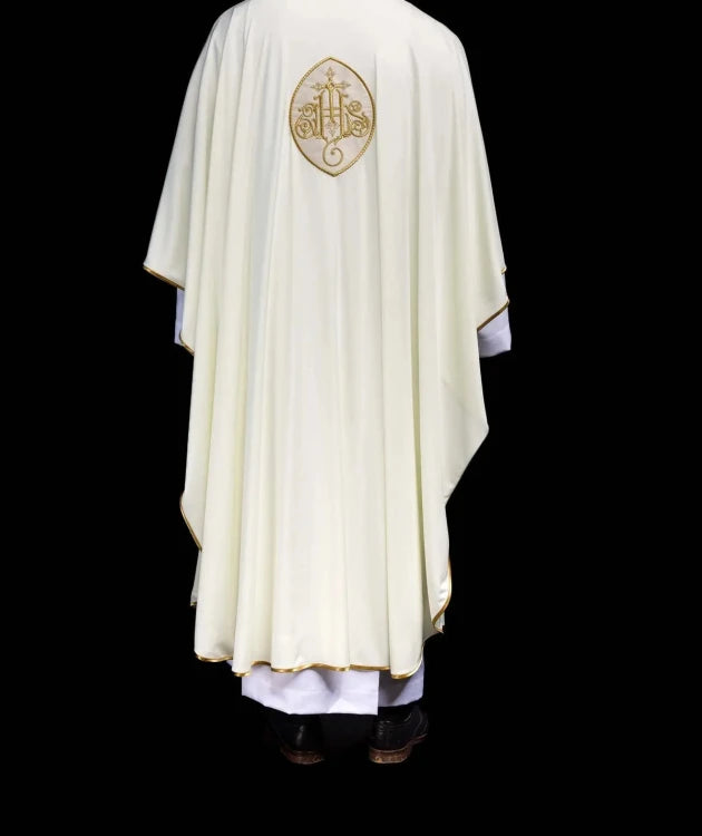 Ecru Chasuble with embroidered IHS monogram – Variant VII — collar detail