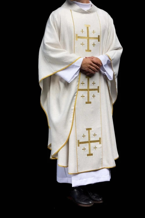 Ecru Chasuble with embroidered Jerusalem cross – Variant II — vestment detail