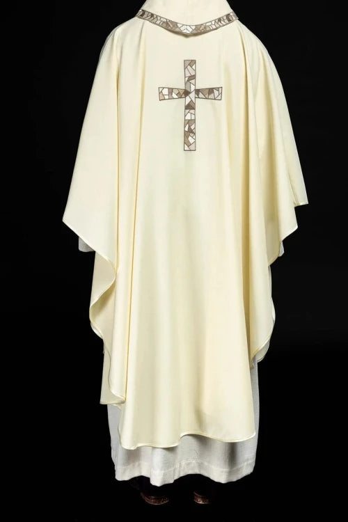 Ecru Chasuble with embroidered mosaic cross — collar detail