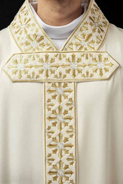 Ecru Chasuble with gold embroidery — decoration detail