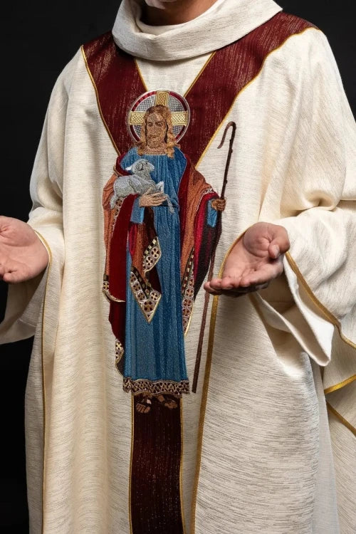 Ecru Chasuble with Good Shepherd image and burgundy decorative band — decoration detail
