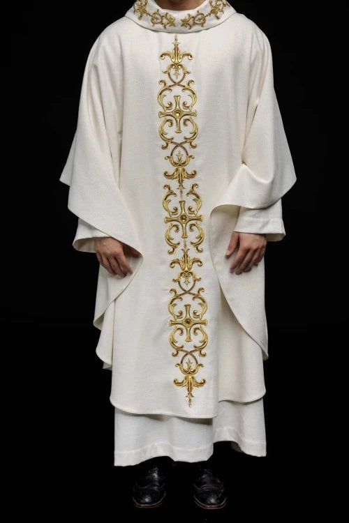 Ecru Chasuble with hand-applied natural-stone decoration — fabric detail