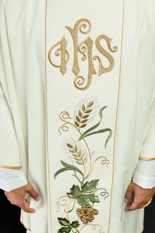 Ecru Chasuble with IHS, grapes and wheat embroidery — decoration detail