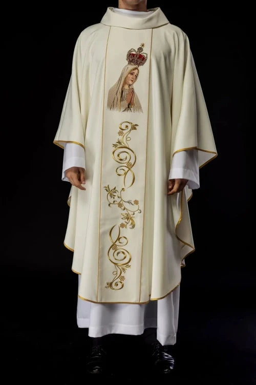 Ecru Chasuble with image of Our Lady of Fatima — full view
