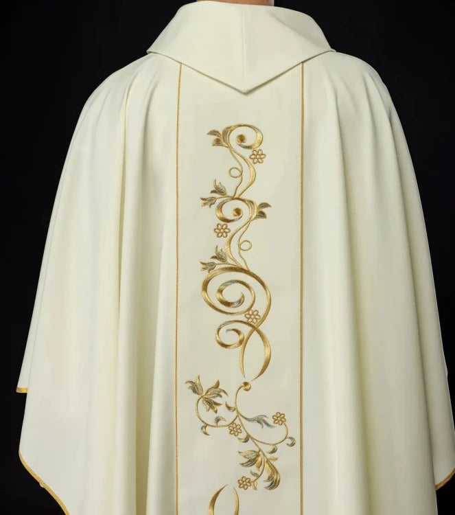 Ecru Chasuble with image of Our Lady of Fatima — close-up detail