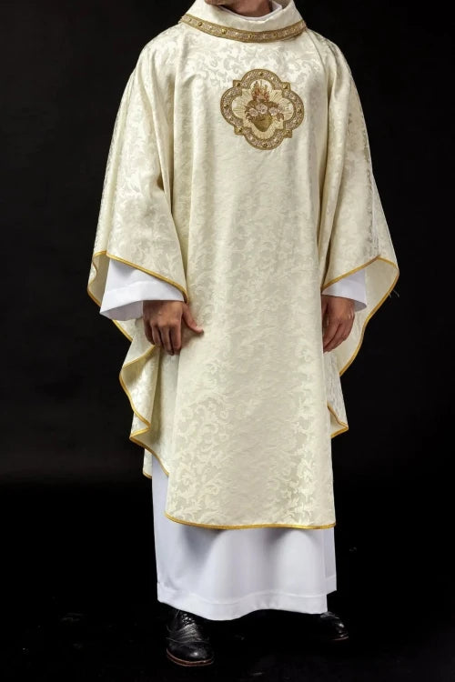 Ecru Chasuble with image of the Immaculate Heart of Mary — full view