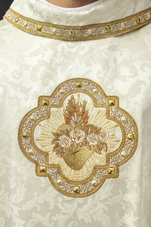 Ecru Chasuble with image of the Immaculate Heart of Mary — decoration detail