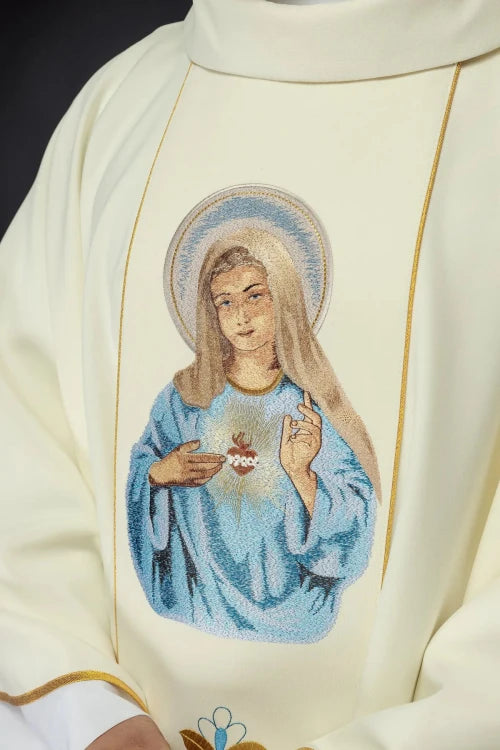 Ecru Chasuble with image of the Immaculate Heart of Mary — decoration detail