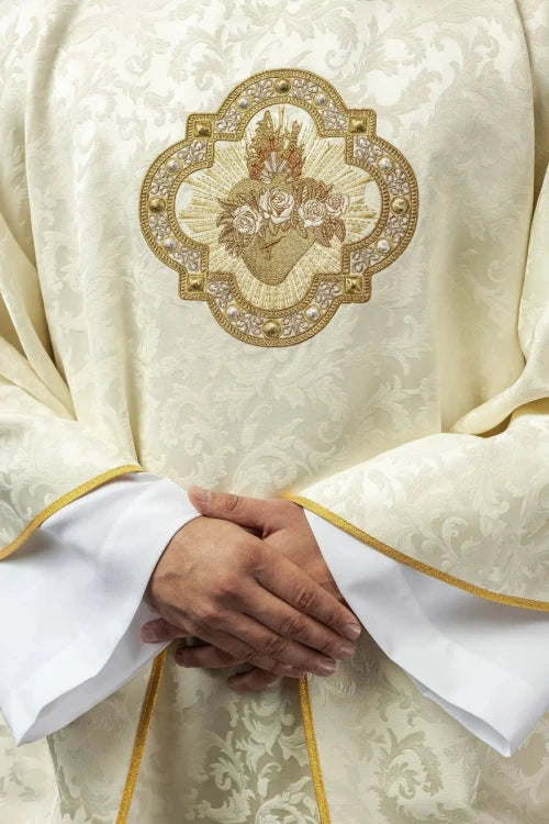 Ecru Chasuble with image of the Immaculate Heart of Mary — close-up detail