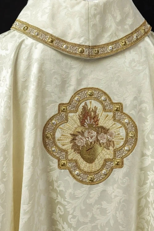 Ecru Chasuble with image of the Immaculate Heart of Mary — collar detail