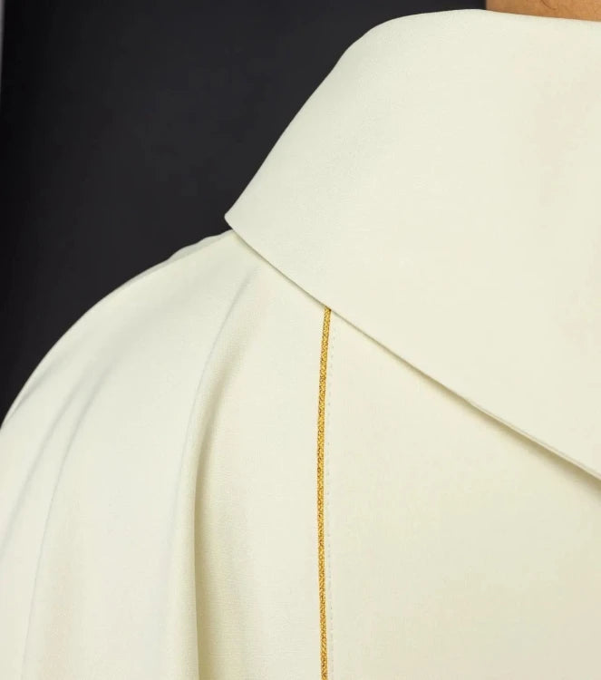 Ecru Chasuble with image of the Immaculate Heart of Mary — fabric detail