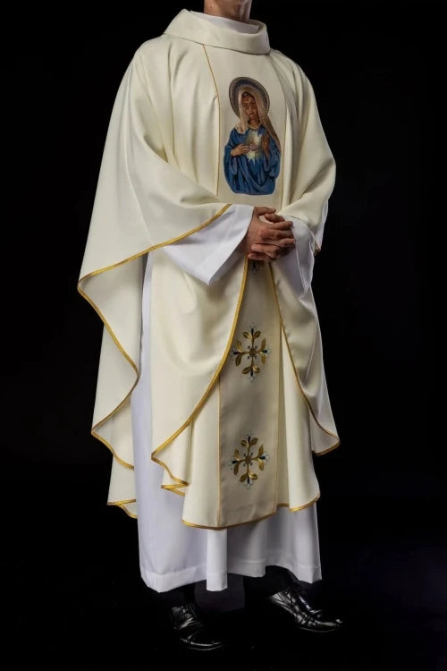 Ecru Chasuble with image of the Immaculate Heart of Mary — vestment detail