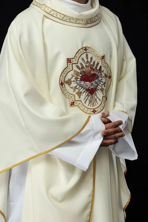 Ecru Chasuble with image of the Immaculate Heart of Mary – Variant II — back view