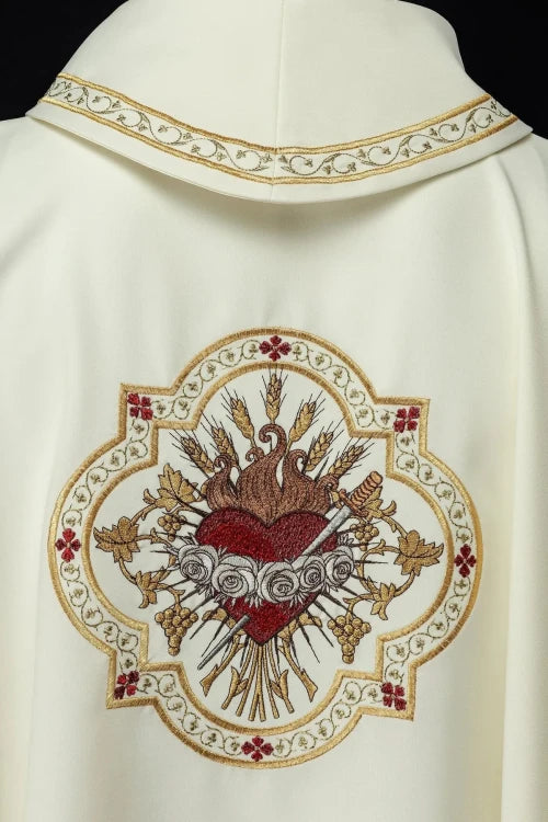 Ecru Chasuble with image of the Immaculate Heart of Mary – Variant II — fabric detail