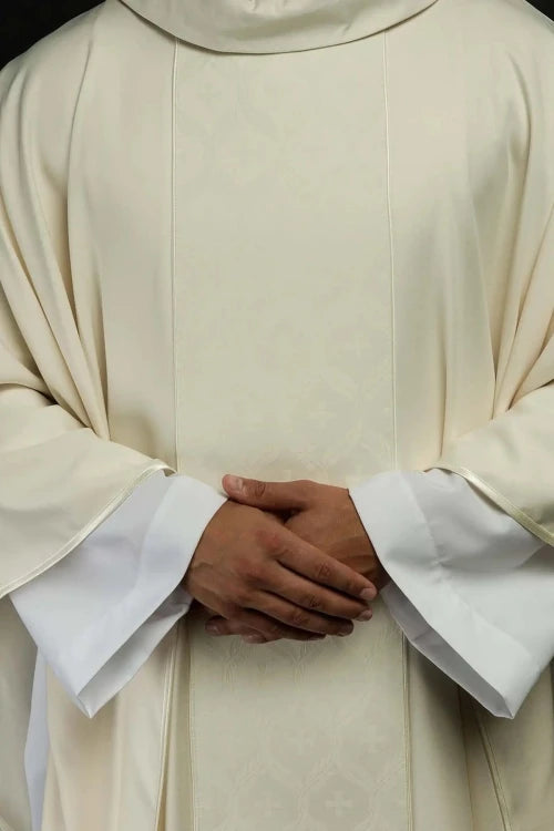 Ecru Chasuble with jacquard band with cross pattern — front view
