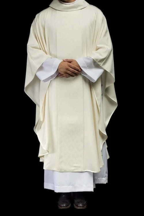 Ecru Chasuble with jacquard band with cross pattern — fabric detail