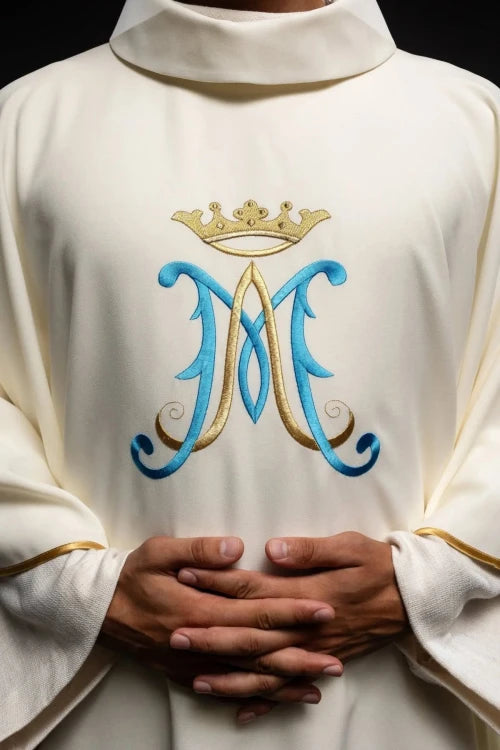 Ecru Chasuble with Marian embroidery — decoration detail