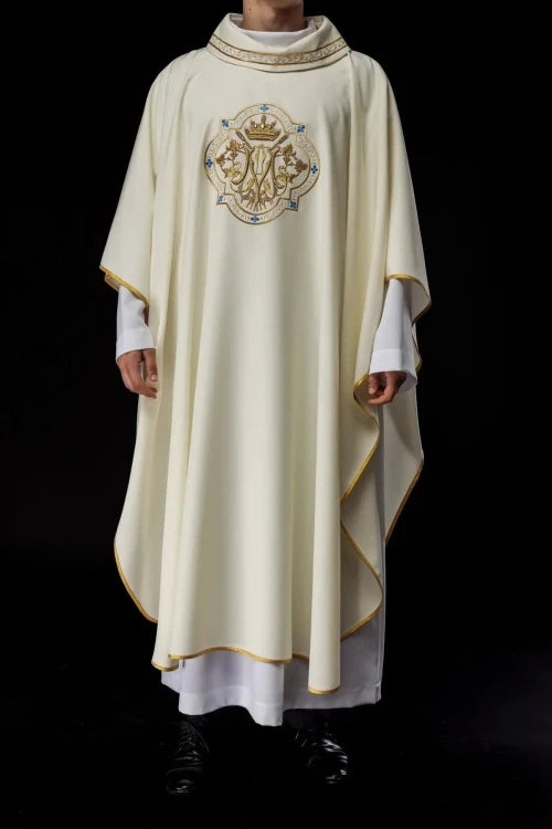 Ecru Chasuble with Marian embroidery – Variant III — vestment detail