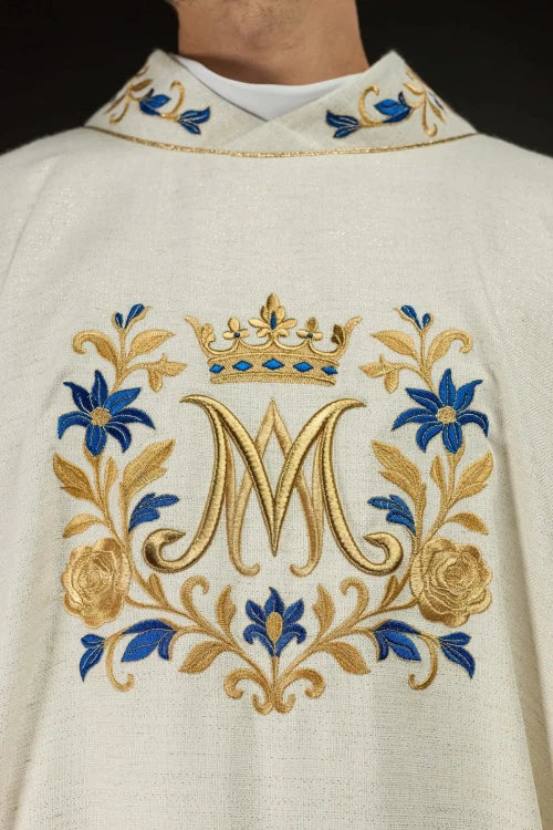 Ecru Chasuble with Marian embroidery – Variant IV — decoration detail