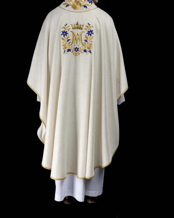 Ecru Chasuble with Marian embroidery – Variant IV — collar detail