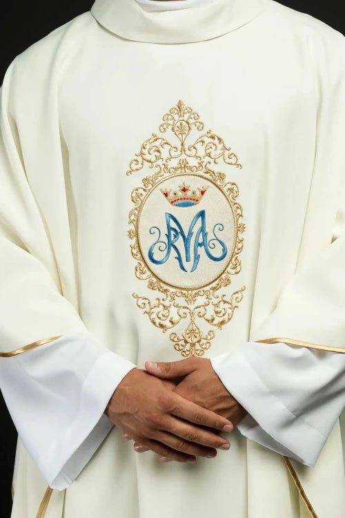 Ecru Chasuble with Marian motif and gold embroidery — front view