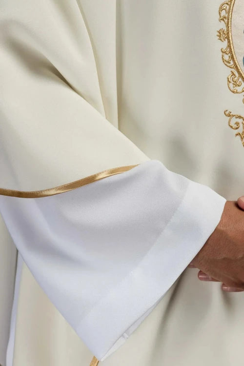 Ecru Chasuble with Marian motif and gold embroidery — back view