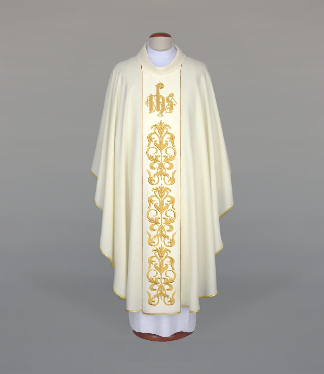 Ecru Chasuble with rich embroidery — front view