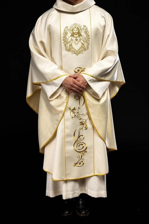 Ecru Chasuble with Sacred Heart of Jesus embroidery — collar detail