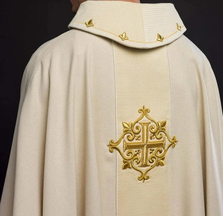 Ecru Chasuble with velvet band with embroidered crosses — close-up detail
