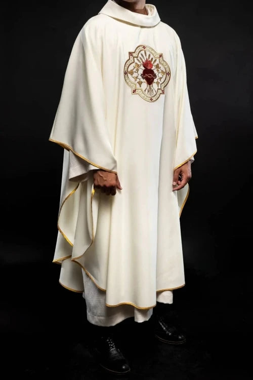 Ecru Chasuble with embroidered Sacred Heart and Eucharistic chalice — full view