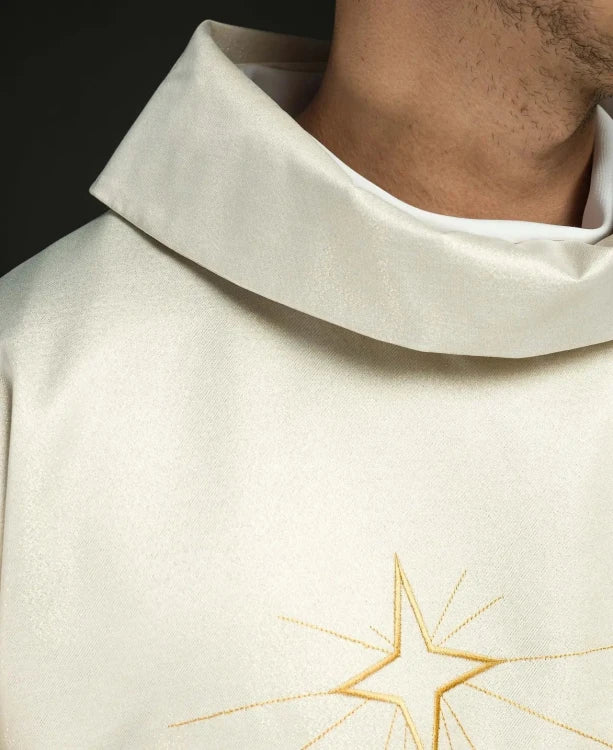 Ecru Chasuble with embroidered Three Magi — close-up detail