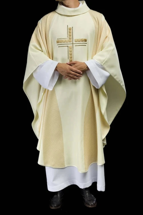 Ecru Chasuble with embroidered cross – Variant III — full view