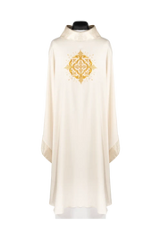 Ecru Chasuble with embroidered cross – Variant IV — front view