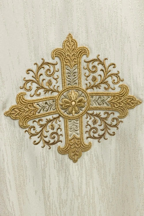 Ecru Chasuble with embroidered cross – Variant VII — decoration detail