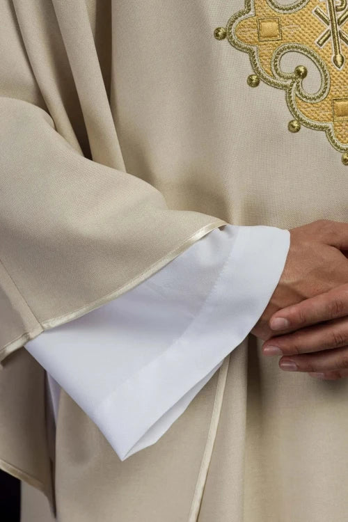 Ecru Chasuble with embroidered cross – Variant VIII — back view