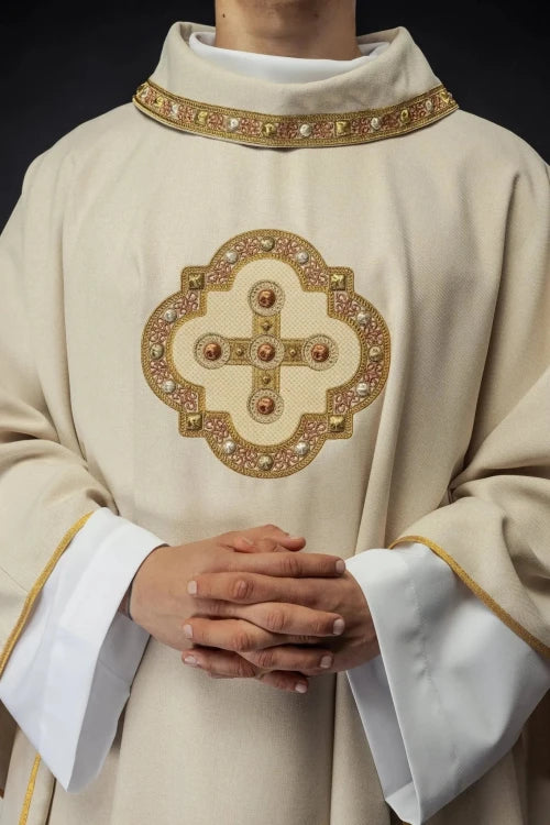 Ecru Chasuble with embroidered cross – Variant IX — front view